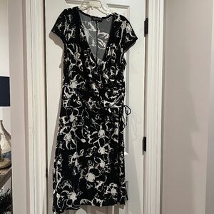 Jones New York Black & White Abstract Floral Women’s Dress – Size 16W